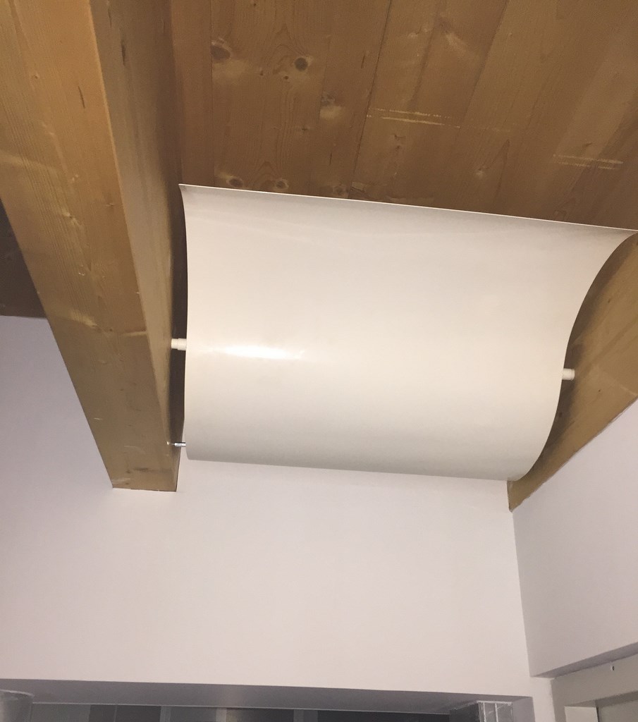 Pintura en cerrajeria interior, moldura chapa aluminio. Barcelona